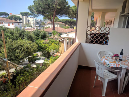 Terrazza di un bilocale del Residence Le Rose